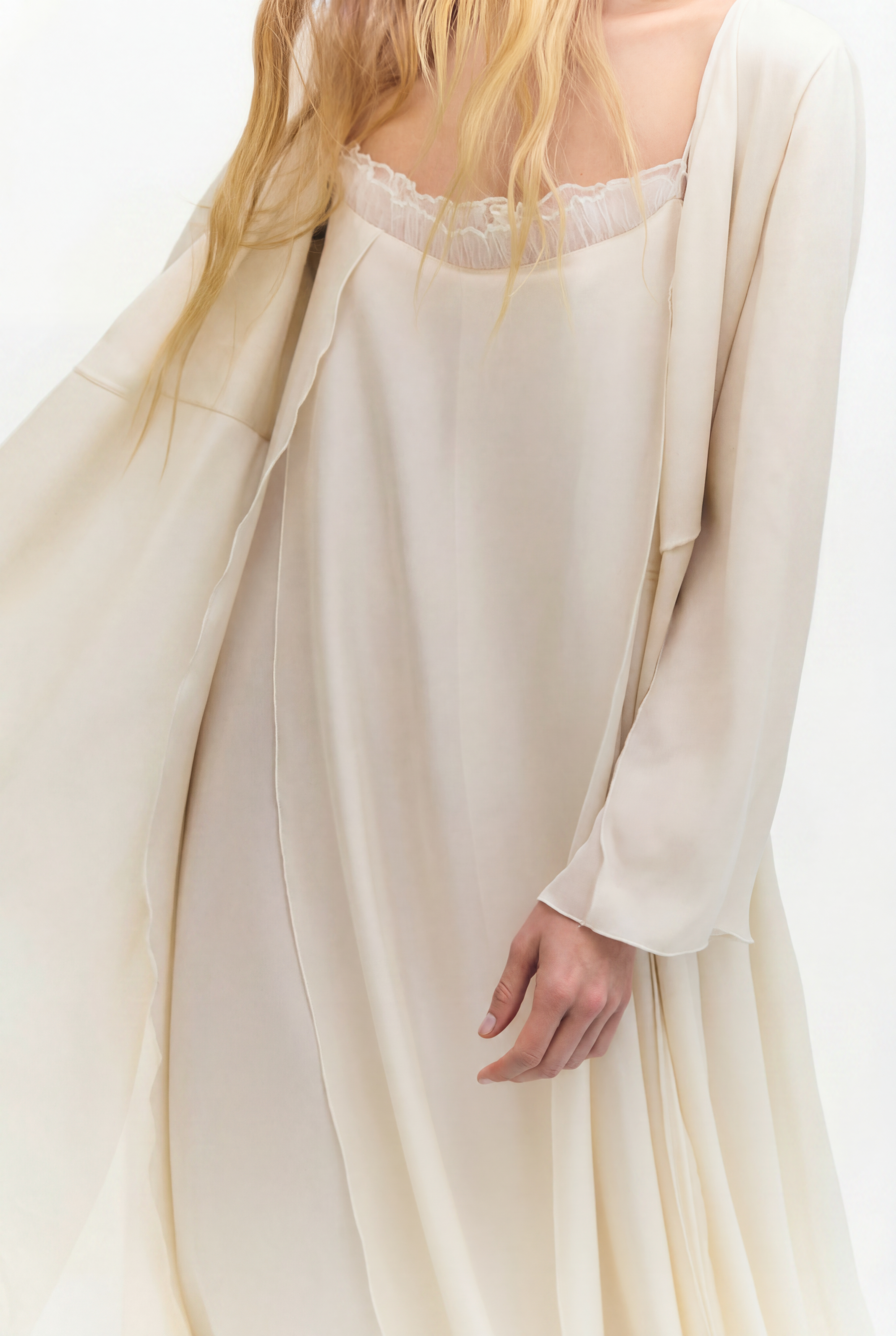 ARNELA NIGHTGOWN