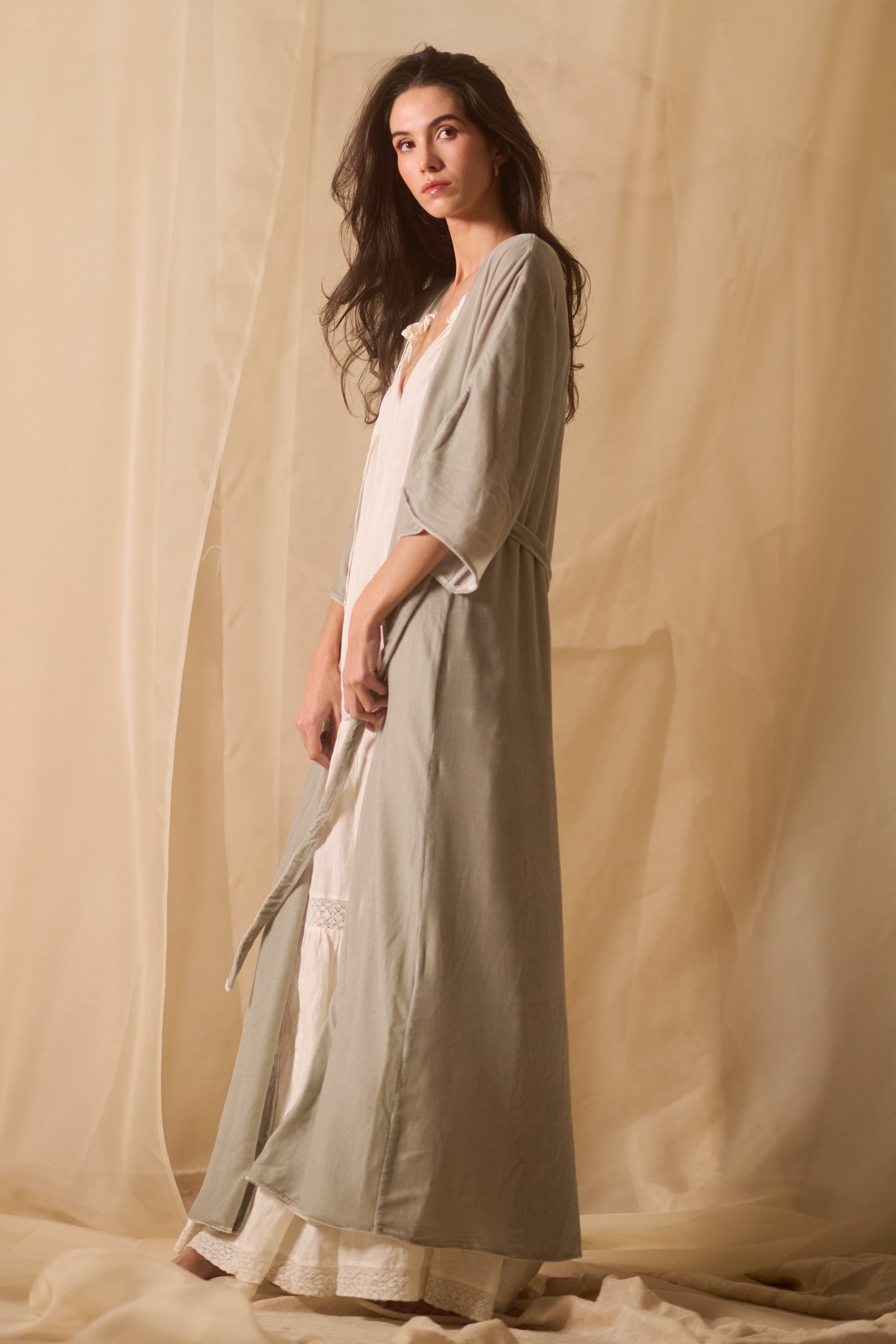 Bata Jane Terciopelo Gris