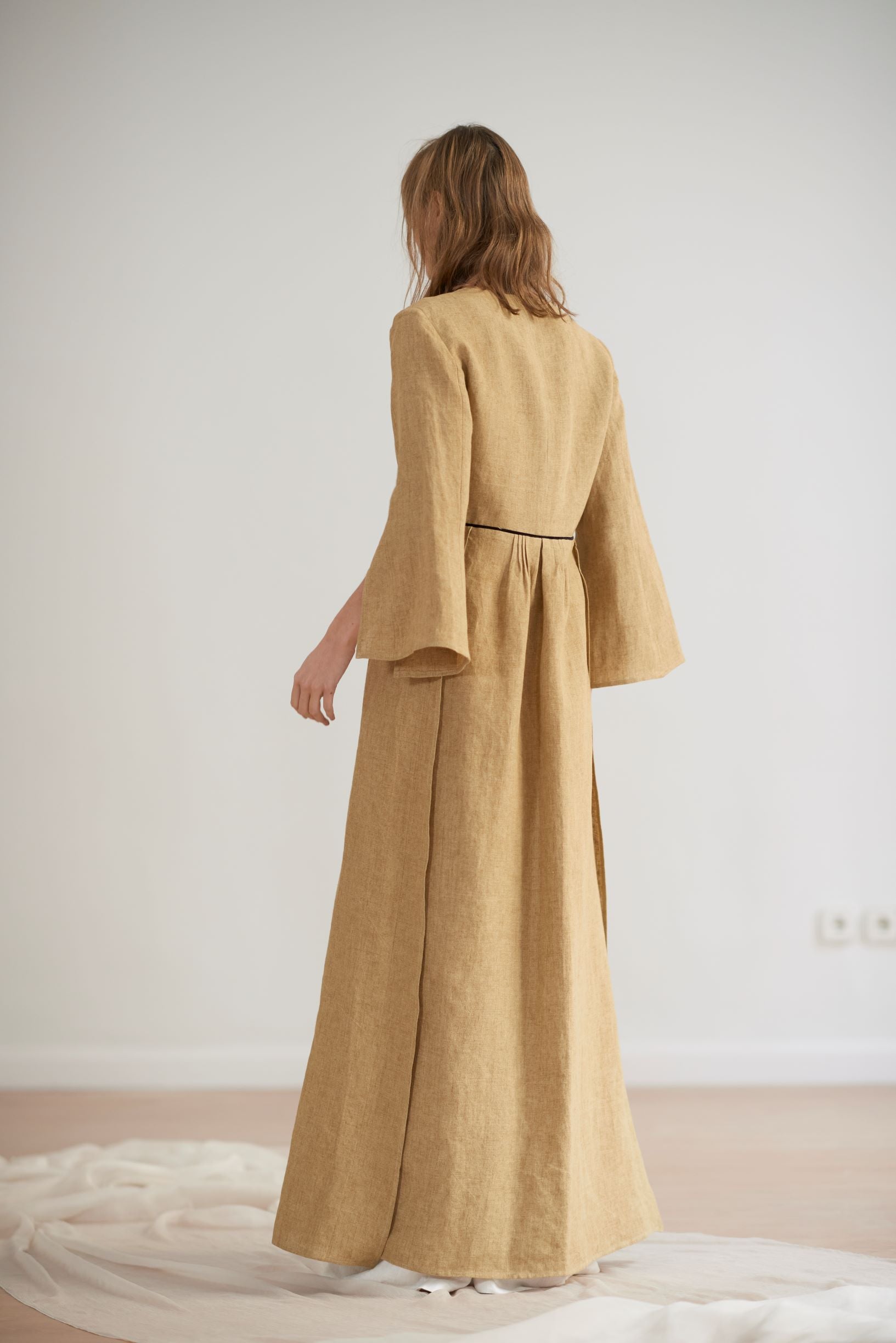 Pavlova Robe in Sand Linen