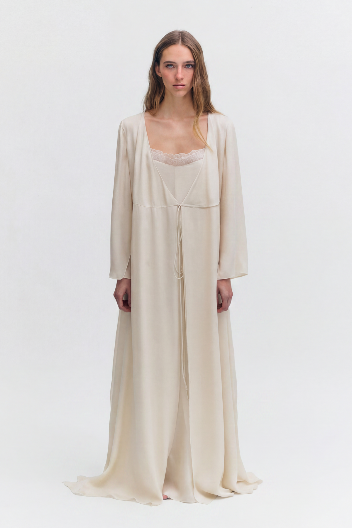 ARNELA ROBE