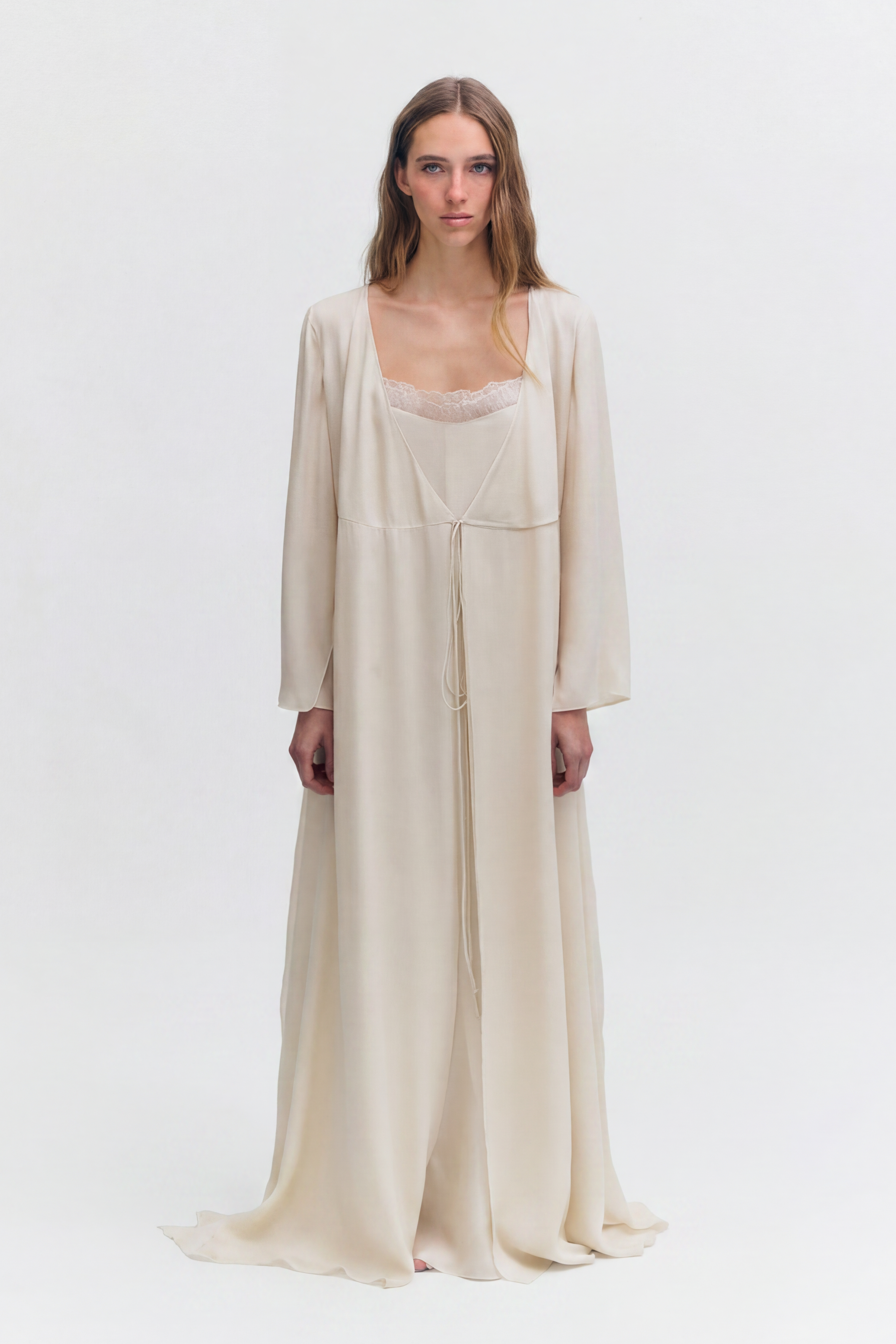 ARNELA ROBE