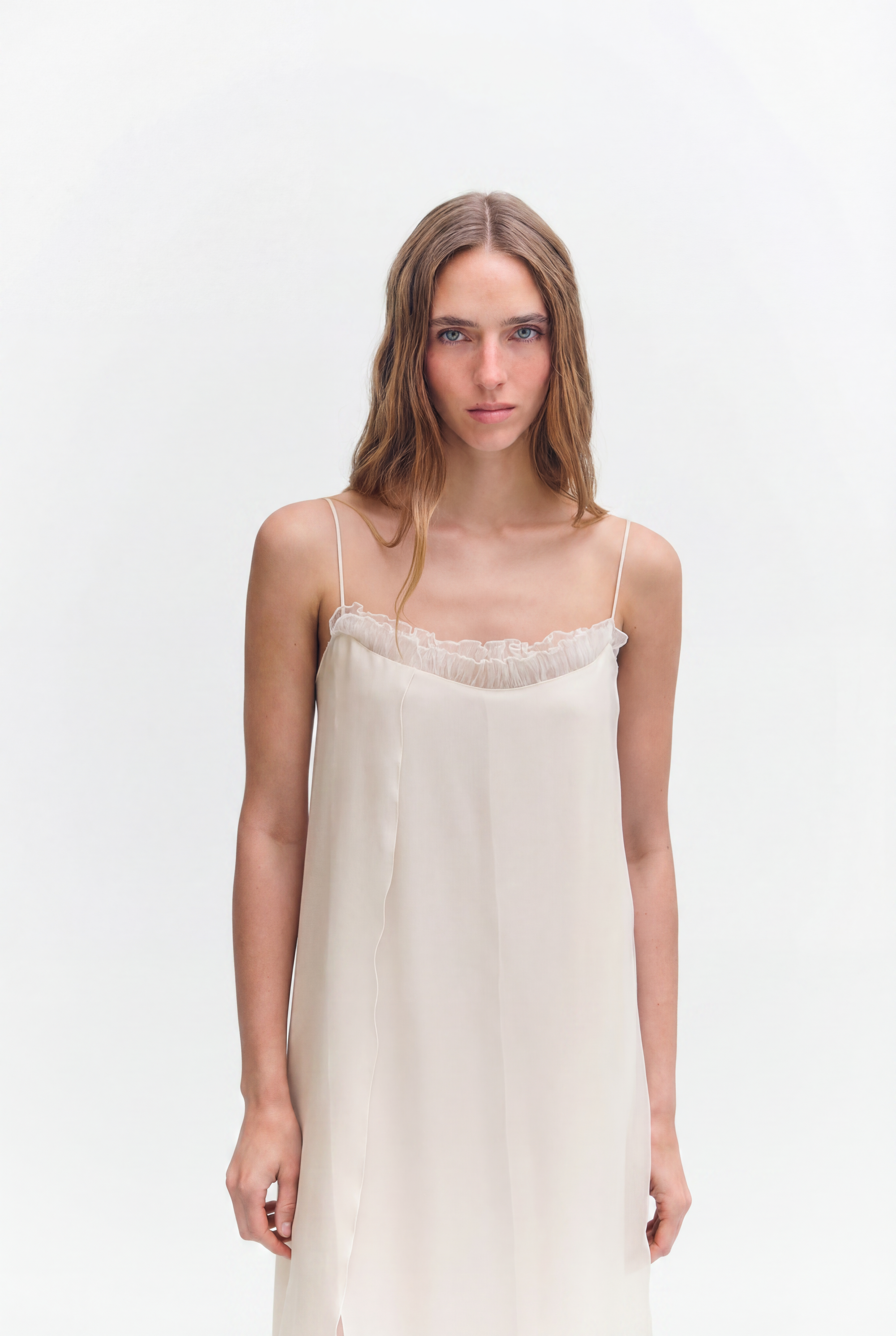ARNELA NIGHTGOWN