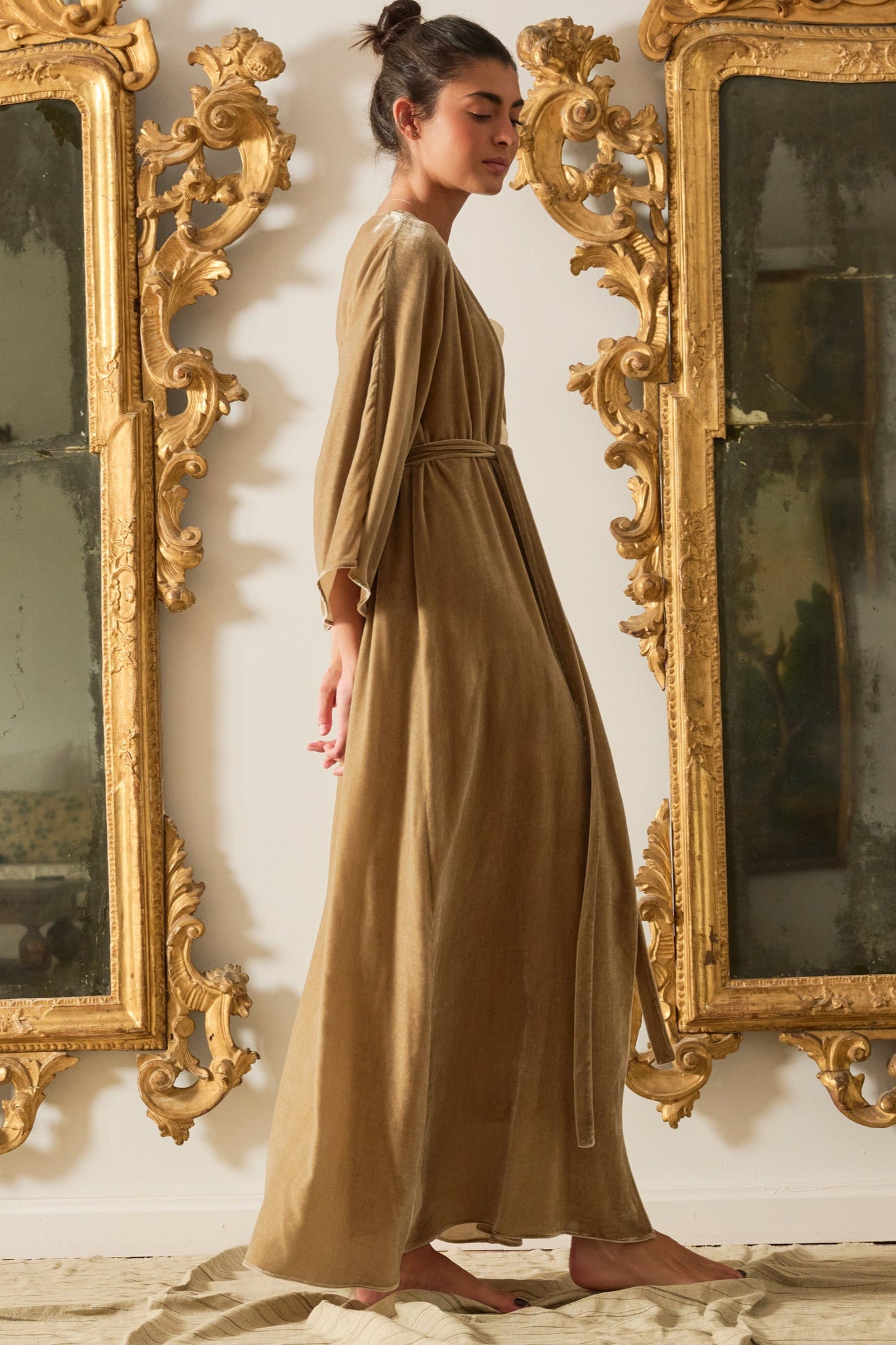 Bata Jane Terciopelo Camel