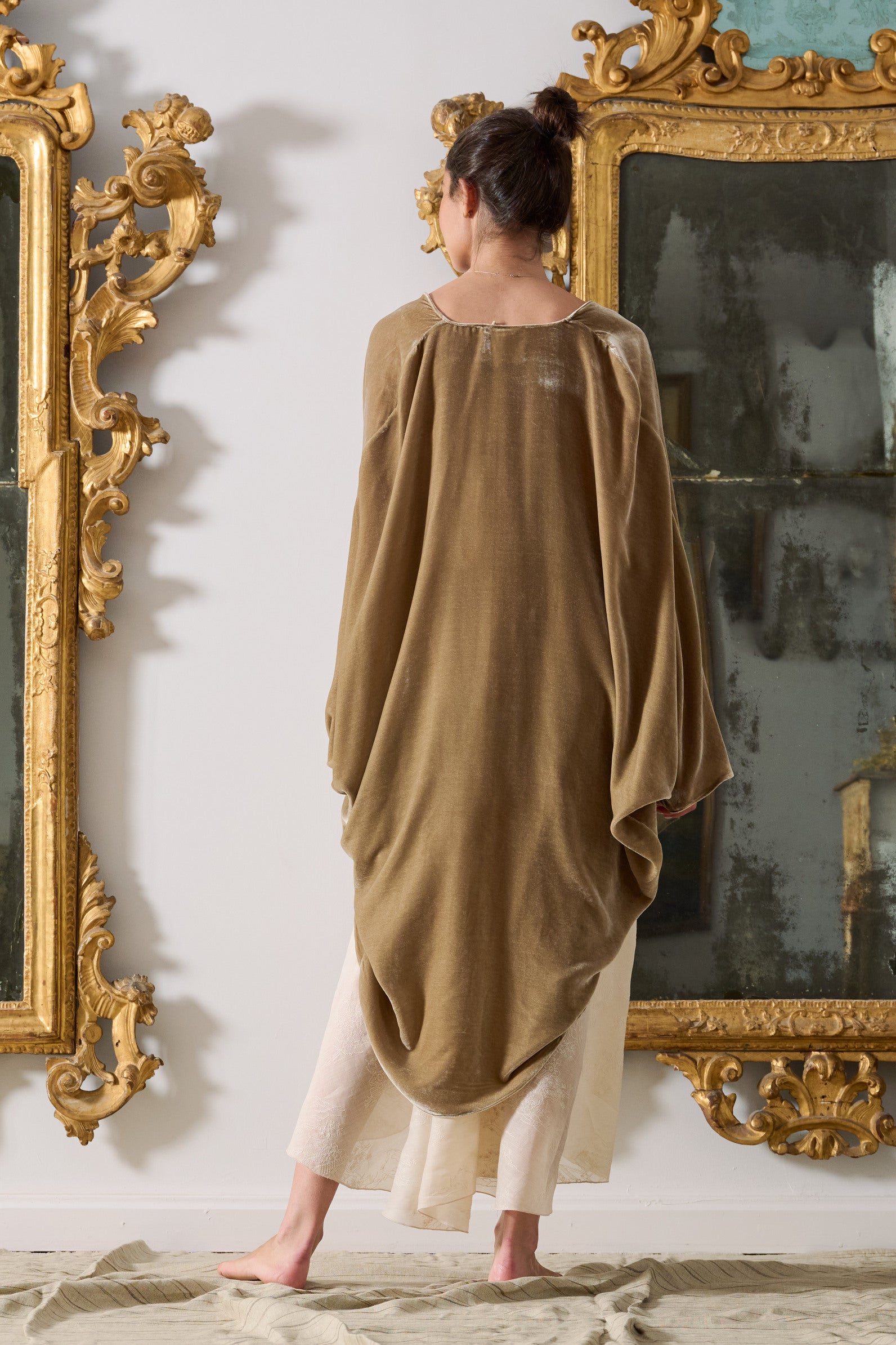 Bata Georgiana Terciopelo Camel
