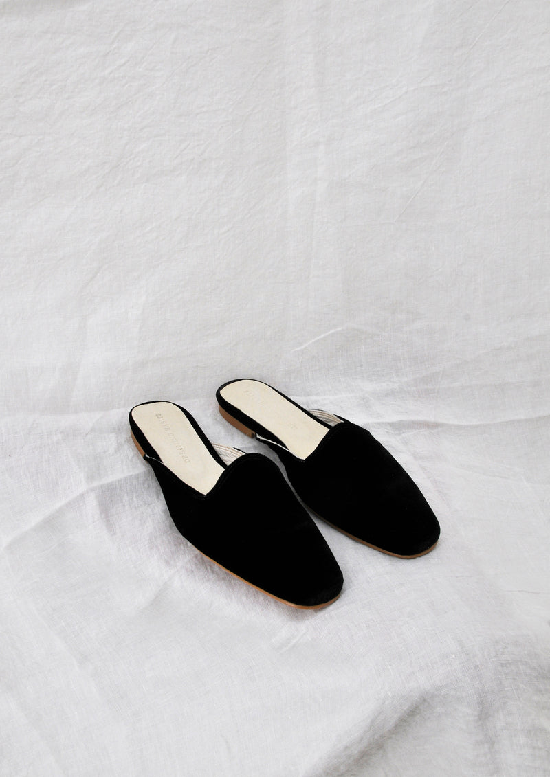 Slippers in Black Velvet
